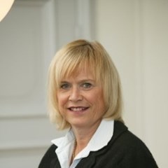 Eva Arnell