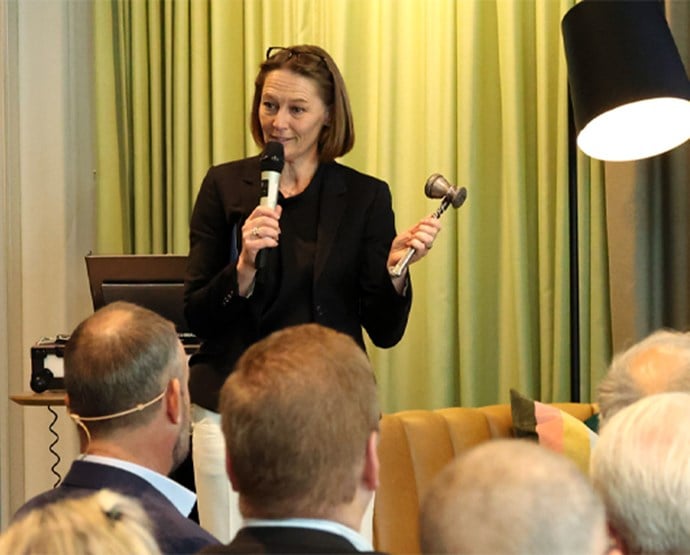 De tar plats i styrelsen